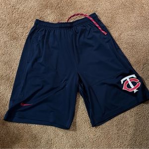 Nike MN Twins SZ:L Navy blue shorts.